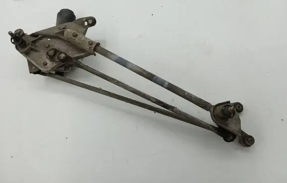 Honda CR-V Front wiper linkage and motor