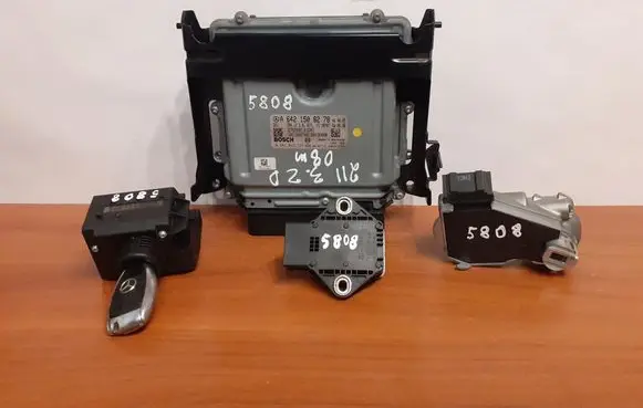 Mercedes-Benz E W211 Engine control unit/module 5808 A2165420018