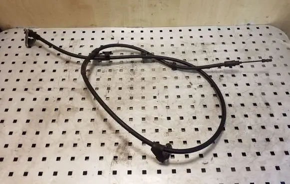 Handbrake/parking brake wiring cable