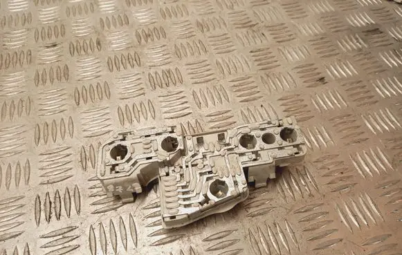 Tail light part