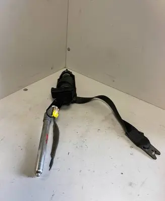 Volvo V70 Front seatbelt 30661907