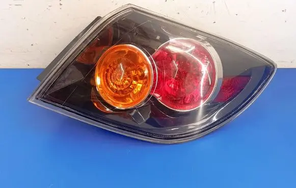 Mazda 3 I Rear/tail lights