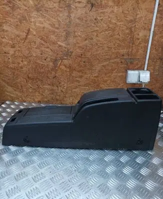 Mazda 5 Center console 