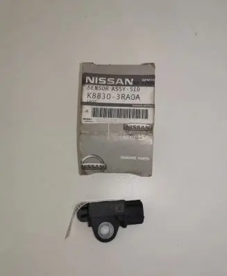 Nissan Qashqai Airbag deployment crash/impact sensor K88303RA0A