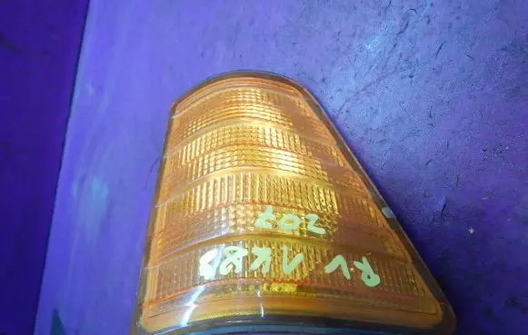 Mercedes-Benz E W124 Front indicator light