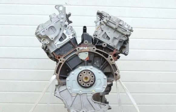 Nissan Navara D40 Engine V9X661 1010200Q3R