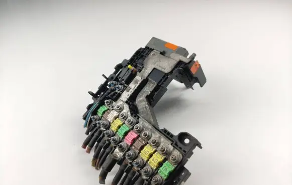 Citroen DS5 Positive wiring loom 9665878380