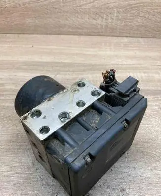 Renault Laguna I ABS Pump 7700424520 56TE2AAY2