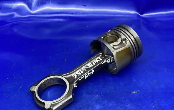 KIA Sportage Piston with connecting rod BG490211 PC37