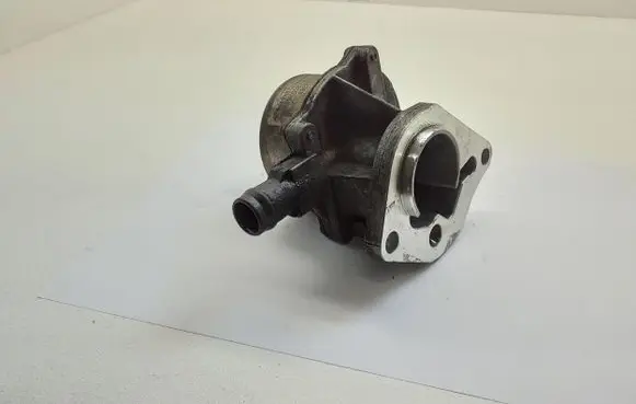 Renault Megane II Vacuum pump 8200113585 72238912 03T2554431