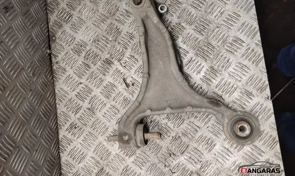 Volvo XC70 Front lower control arm/wishbone 08646375