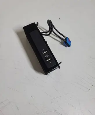 Mercedes-Benz S W222 AUX in-socket connector A2228210511