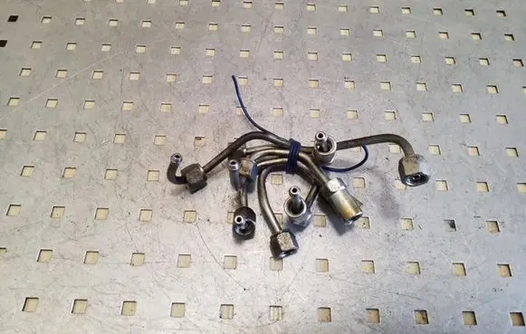 Opel Astra J Fuel line pipe