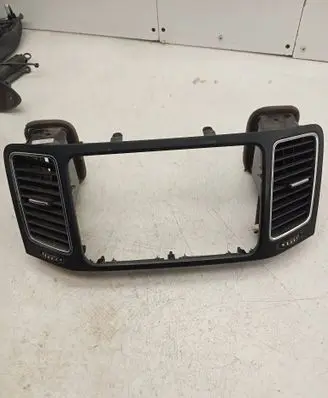 Volkswagen Sharan Dash center air vent grill 7N0858069D 2908127704 80G0780