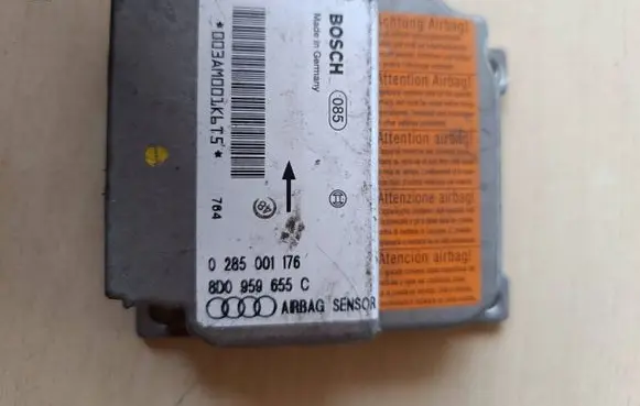 Audi A4 S4 B5 8D Airbag control unit/module 8d0959655c 0285001176