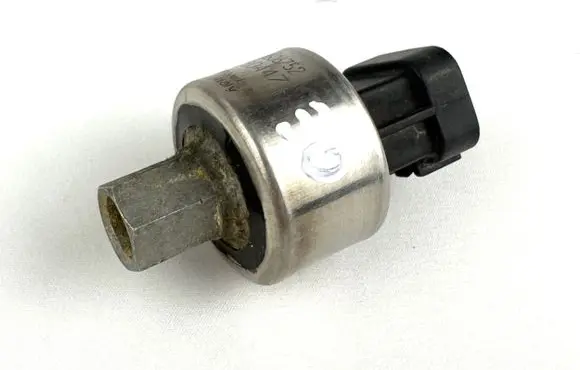 Opel Astra F Air conditioning (A/C) pressure sensor 90506752