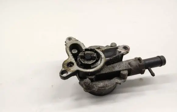 Nissan NV400 Vacuum pump 