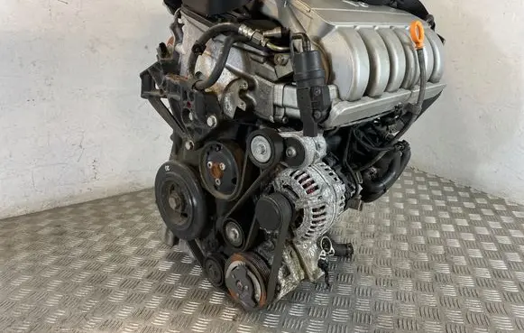 Volkswagen PASSAT B6 Engine AXZ AXZ002996