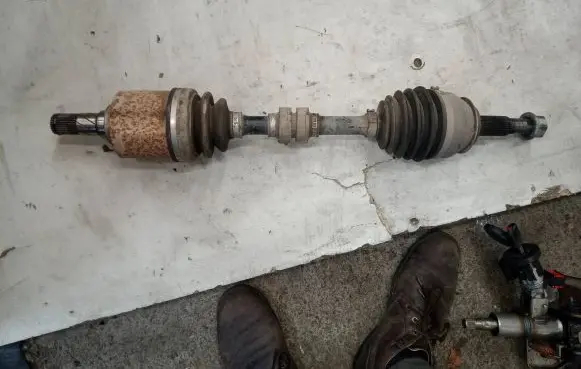 Renault Koleos I Front driveshaft 8H315