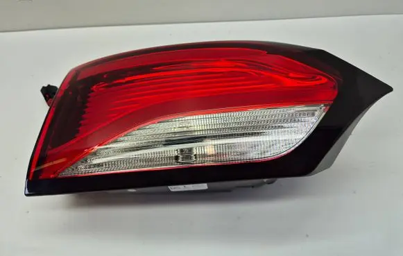 Chrysler Pacifica Tailgate rear/tail lights P68228941AF