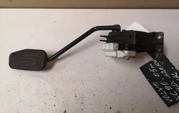 Volvo XC90 Accelerator throttle pedal 6PV00853718 30683521
