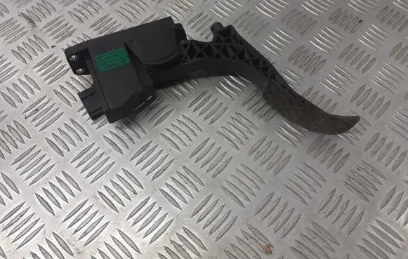 Seat Ibiza III (6L) Accelerator throttle pedal 6Q1721503E