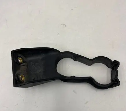 Volvo S40, V40 Intercooler pipe mounting bracket 30620509