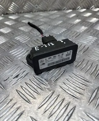 Mercedes-Benz E W212 ESP acceleration yaw rate sensor A0009052500 ED14M10 10170106863