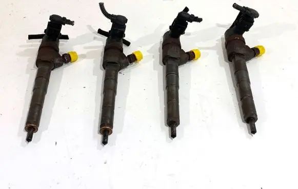 Opel Astra H Fuel injectors set 0445110243