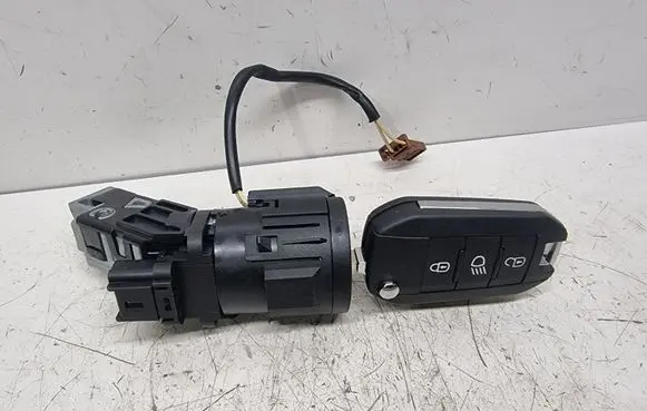 Peugeot 3008 II Ignition lock 1608682880 9813617780