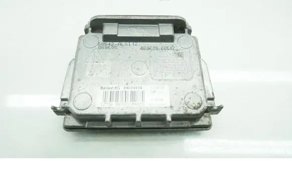 Volvo XC70 Voltage converter/converter module 89034934