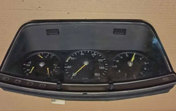 Mercedes-Benz W123 Speedometer (instrument cluster) 87001050