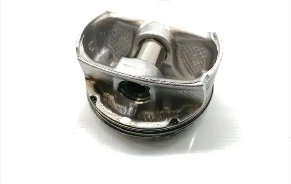 Piston