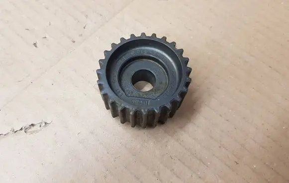 Volkswagen Golf VII Crankshaft gear 05E105263