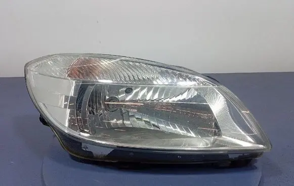 Skoda Fabia Mk2 (5J) Headlight/headlamp 17308802