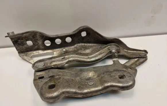 Skoda Kodiaq Engine bonnet/hood hinges 565823302