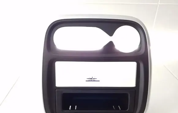 Radio/GPS head unit trim