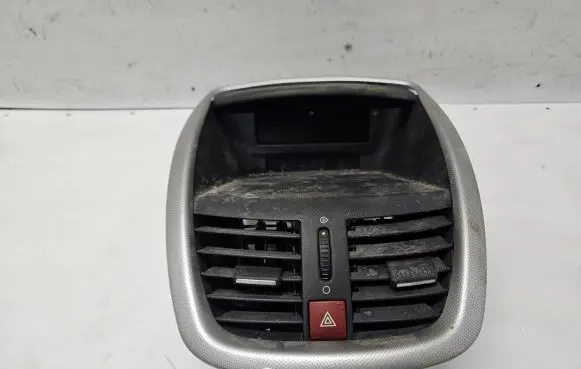 Peugeot 207 Dash center air vent grill 9650068177 A1099814