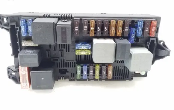 Mercedes-Benz E W211 Fuse module 2115456201