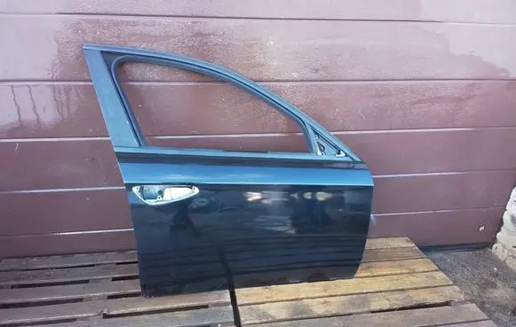Alfa Romeo 159 Front door