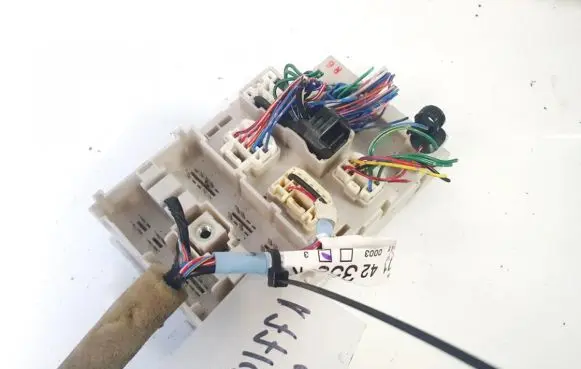 Toyota RAV 4 (XA20) Fuse box set 5f060752