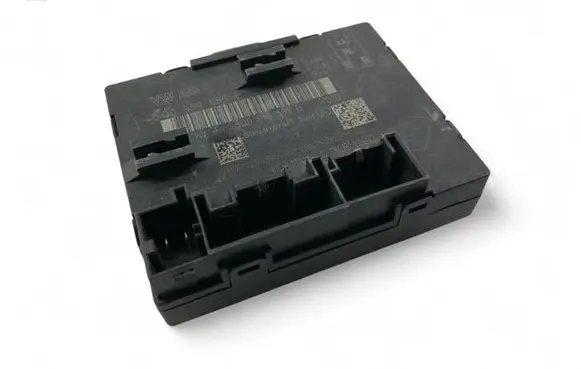 Volkswagen Tiguan Door control unit/module 5Q0959595E