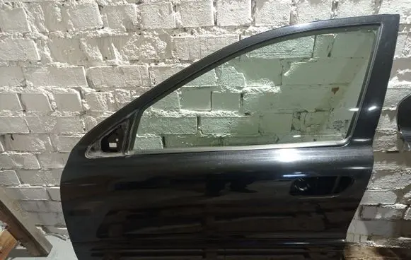 Volvo S60 Front door