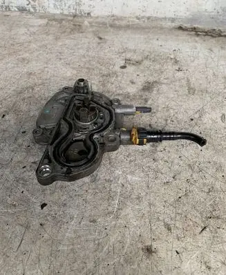 Opel Zafira B Vacuum pump