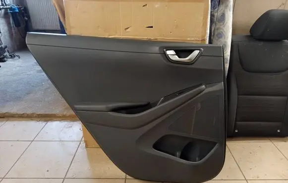Hyundai Ioniq Rear door card panel trim 83330G2000