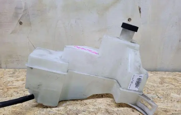 Nissan X-Trail T32 Coolant expansion tank/reservoir 