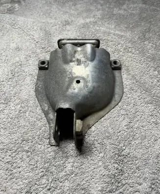 Audi Q5 SQ5 Engine mounting bracket 8K0399060K