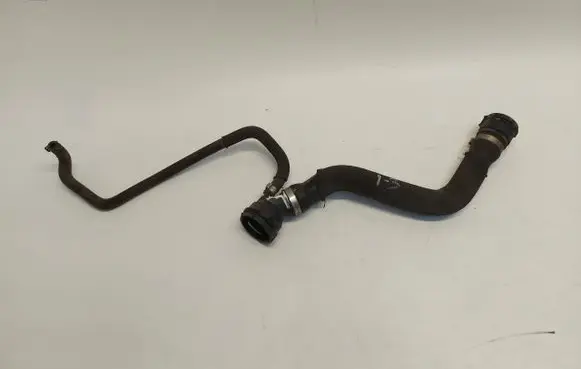 Engine coolant pipe/hose