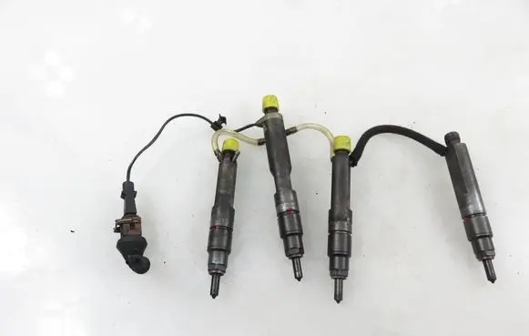 Audi A4 S4 B5 8D Fuel injectors set 028130201T 028130201S