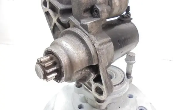 Skoda Fabia Mk2 (5J) Starter motor 02T911023R
